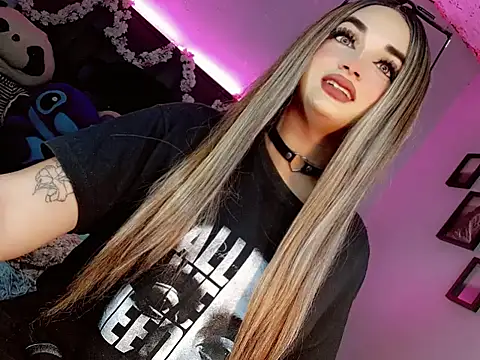 kattie Sweet  online show from 5, 11, 2025