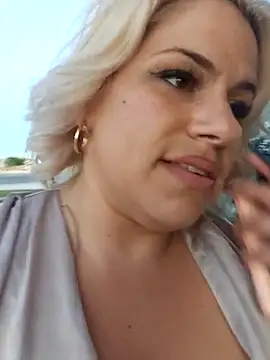 toomuchofafreak online show from 13, 10, 2025