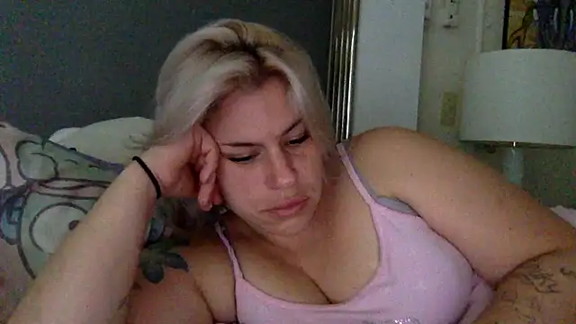 Snapshot of toomuchofafreak chatting on 9, 1, 2026 toomuchofafreak online show from 9, 1, 2026