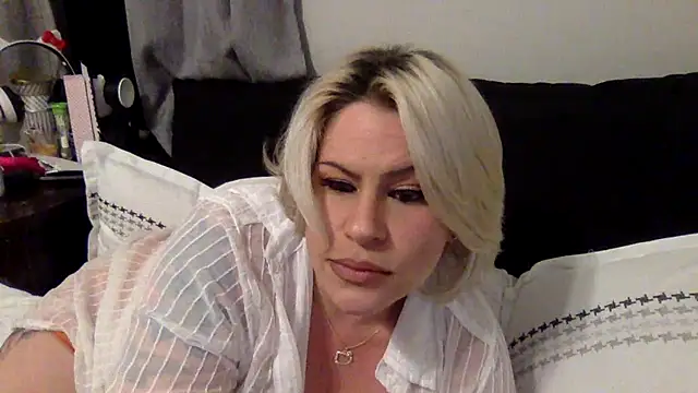 Snapshot of toomuchofafreak chatting on 17, 2, 2026 toomuchofafreak online show from 17, 2, 2026