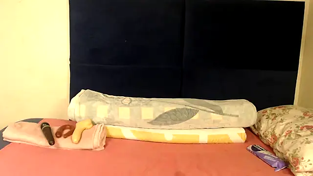 Sexy-Momo online show from 6, 10, 2025