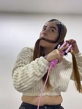 CharlotteBrownn  online show from 22, 10, 2025