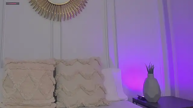 Snapshot of CharlotteBrownn_ chatting on 27, 5, 2026 CharlotteBrownn online show from 27, 5, 2026