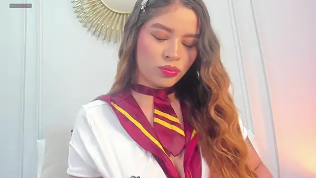 Snapshot of CharlotteBrownn_ chatting on 17, 6, 2026 CharlotteBrownn online show from 17, 6, 2026