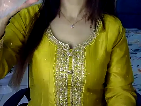 Snapshot of Rumi_cute chatting on 2, 3, 2026 Rumi cute online show from 2, 3, 2026