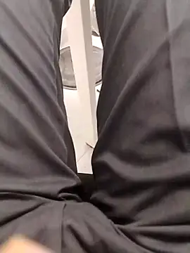 themasklover online show from 24, 4, 2026