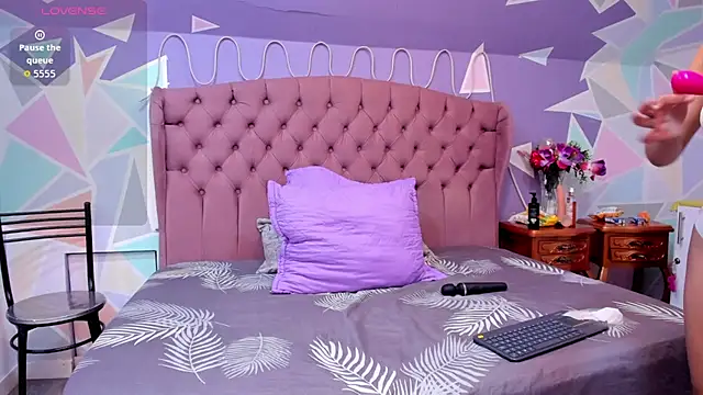 ZaharaSkylar online show from 16, 9, 2025