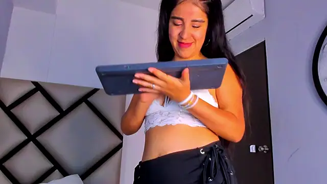 Lucy-23 online show from 27, 3, 2026