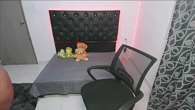 niiky 68 online show from 4, 10, 2025