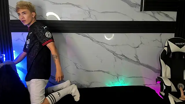 Snapshot of Saimonvela chatting on 23, 10, 2025 Saimonvela online show from 23, 10, 2025