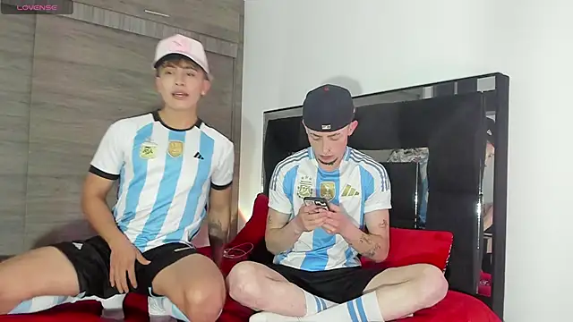 Snapshot of Saimonvela chatting on 4, 12, 2025 Saimonvela online show from 4, 12, 2025