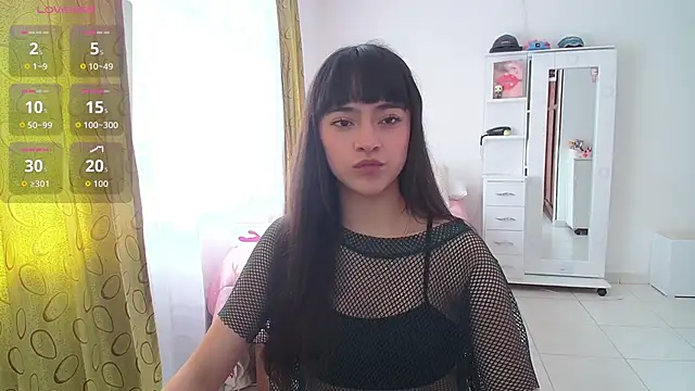 Snapshot of violetta_blackk chatting on 10, 9, 2025 violetta blackk online show from 10, 9, 2025