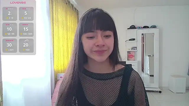 Snapshot of violetta_blackk chatting on 25, 9, 2025 violetta blackk online show from 25, 9, 2025