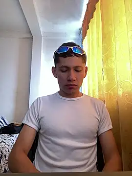 Snapshot of elfernh chatting on 19, 7, 2026 elfernh online show from 19, 7, 2026