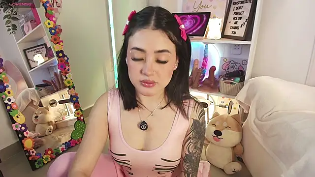 Snapshot of justonecute chatting on 23, 4, 2026 justonecute online show from 23, 4, 2026