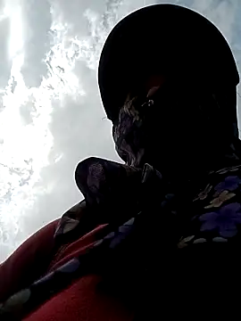 CoMay003 online show from 12, 10, 2025