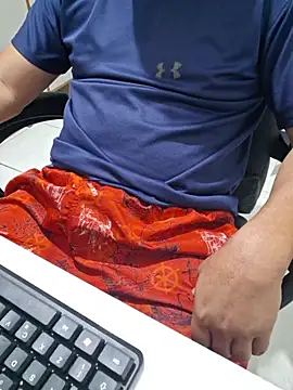 Carloskasado online show from 4, 12, 2025