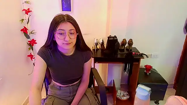 Snapshot of lia_montserrat chatting on 30, 9, 2025 lia montserrat online show from 30, 9, 2025