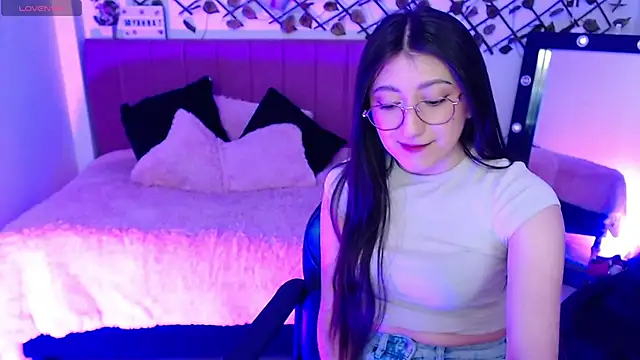 Snapshot of lia_montserrat chatting on 10, 10, 2025 lia montserrat online show from 10, 10, 2025