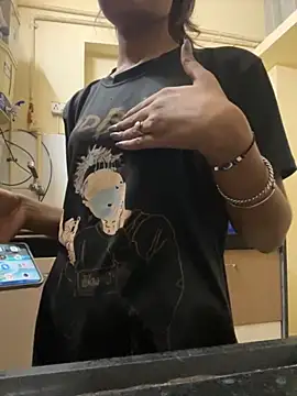 Snapshot of tanisha-2005 chatting on 14, 9, 2025 tanisha-2005 online show from 14, 9, 2025