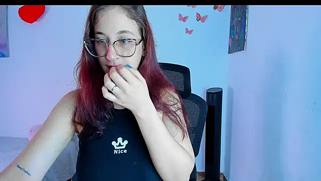 Snapshot of Laura_Ivy chatting on 1, 7, 2026 Laura Ivy online show from 1, 7, 2026