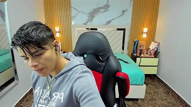 KAROLLJONES1 online show from 14, 10, 2025