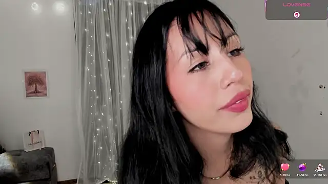 Miss Charlottet online show from 20, 11, 2025