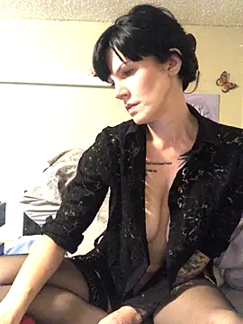 mzz lillypillxoxo online show from 11, 10, 2025