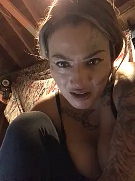 Snapshot of Octavia_the_illest chatting on 16, 10, 2025 Octavia the illest online show from 16, 10, 2025