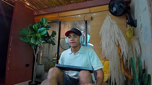 AlanCutee online show from 1, 12, 2025