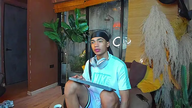 AlanCutee online show from 4, 12, 2025