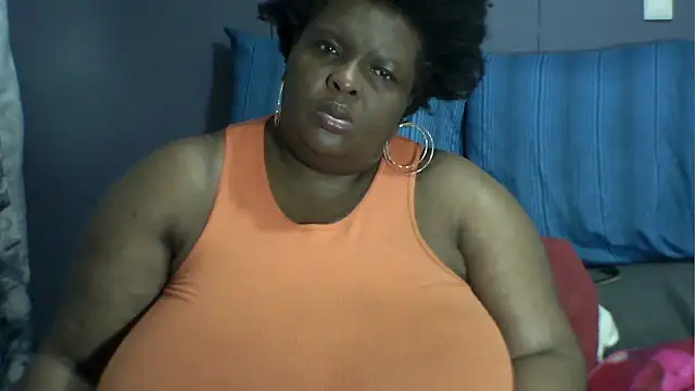 Snapshot of Voluptuousbbw1 chatting on 12, 9, 2025 Voluptuousbbw1 online show from 12, 9, 2025