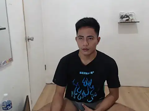 Lloyd wintours online show from 22, 11, 2025