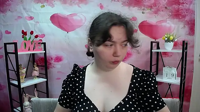 Snapshot of NeonilaLisova chatting on 19, 4, 2026 NeonilaLisova online show from 19, 4, 2026