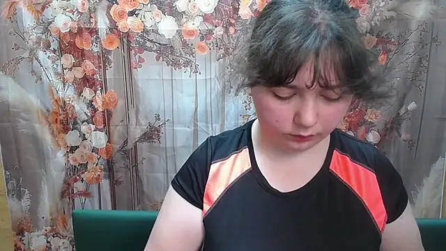 Snapshot of NeonilaLisova chatting on 12, 5, 2026 NeonilaLisova online show from 12, 5, 2026