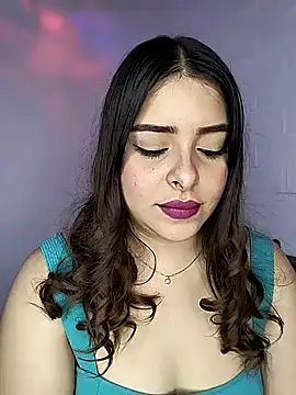 Nahomy cm online show from 17, 11, 2025