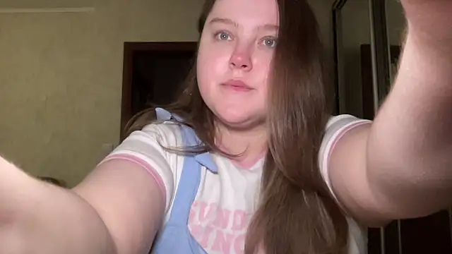 Snapshot of Alice898 chatting on 2, 10, 2025 Alice898 online show from 2, 10, 2025