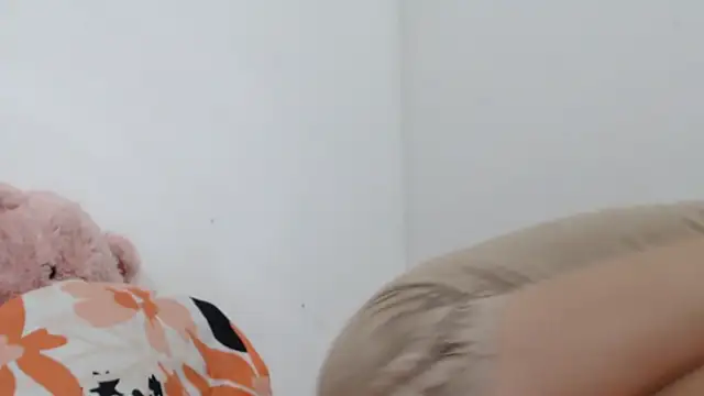 Dolly Peach  online show from 27, 3, 2026