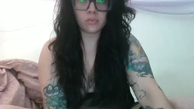 Snapshot of GypsyMamacita chatting on 21, 6, 2026 GypsyMamacita online show from 21, 6, 2026