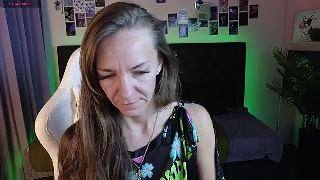 Jesica mooon online show from 11, 10, 2025