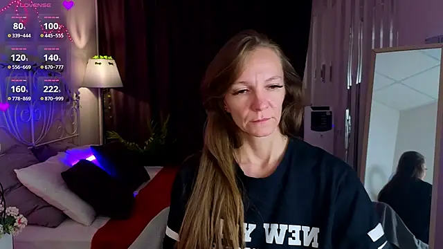 Jesica mooon online show from 6, 2, 2026