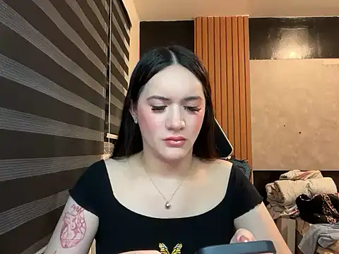 Snapshot of Yhanbeaufort18 chatting on 2, 10, 2025 Yhanbeaufort18 online show from 2, 10, 2025