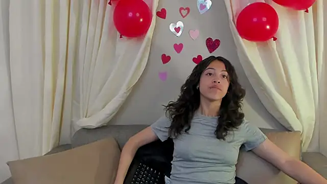 Snapshot of liily_grey chatting on 15, 9, 2025 liily grey online show from 15, 9, 2025