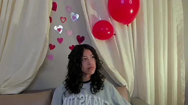 Snapshot of liily_grey chatting on 17, 9, 2025 liily grey online show from 17, 9, 2025