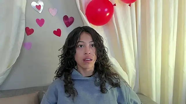 Snapshot of liily_grey chatting on 18, 9, 2025 liily grey online show from 18, 9, 2025