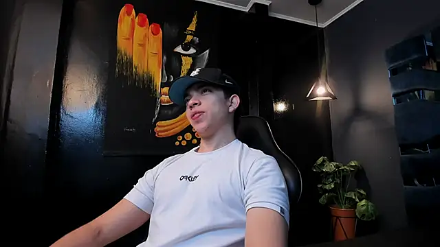 Eryonbradley online show from 15, 12, 2025