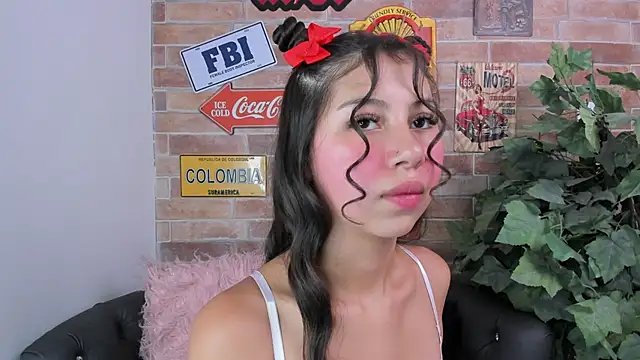 misss luxury online show from 19, 9, 2025