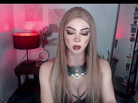 Snapshot of Hugecock_shantall chatting on 31, 10, 2025 Hugecock shantall online show from 31, 10, 2025