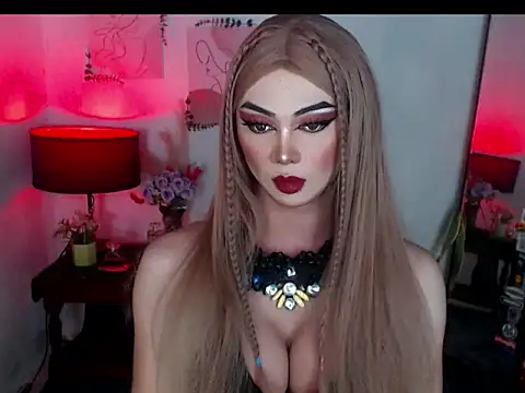 Snapshot of Hugecock_shantall chatting on 2, 11, 2025 Hugecock shantall online show from 2, 11, 2025