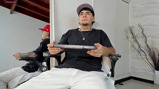 JamesDeker online show from 19, 9, 2025